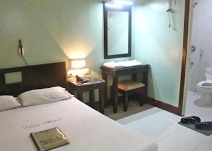 Vista Recto Hotel 2*